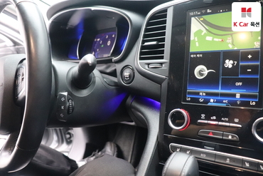 2020 - renault sm6