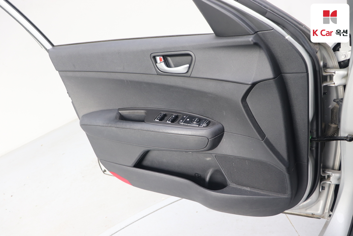 Kia K5 - 8
