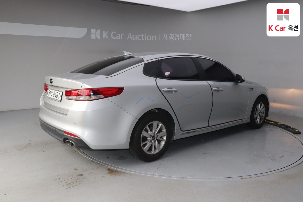 Kia K5 - 2