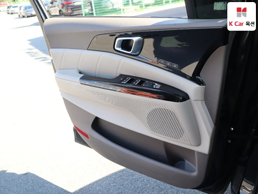 2022 - kia carnival