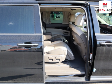 2022 - kia carnival