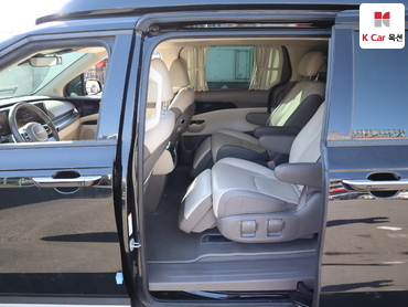 2022 - kia carnival