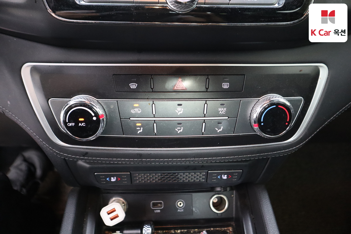 KG Mobility Rexton Sports Khan - 14