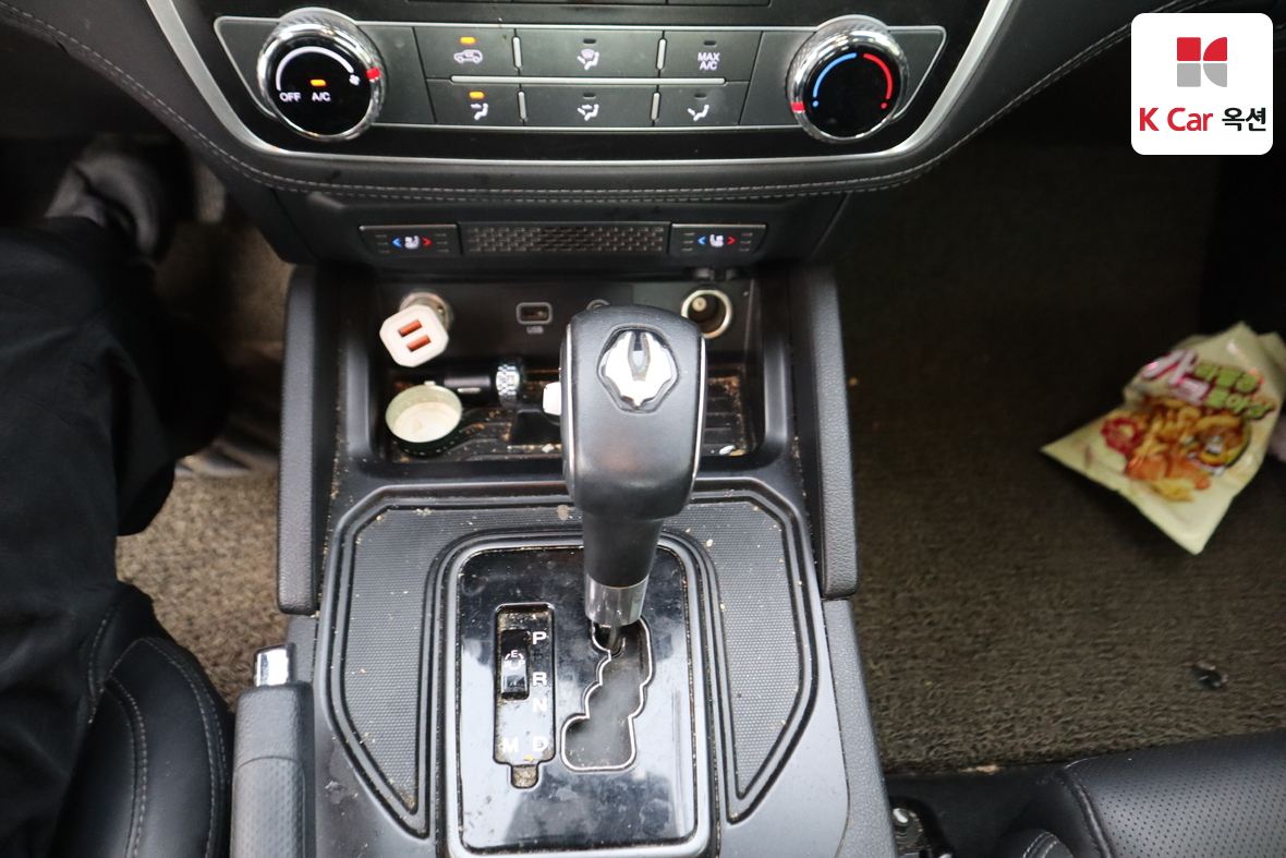 KG Mobility Rexton Sports Khan - 15
