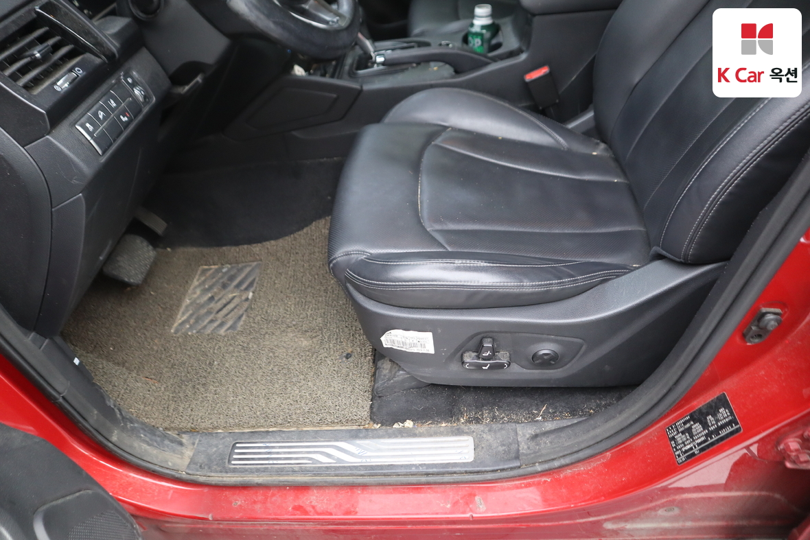 KG Mobility Rexton Sports Khan - 19