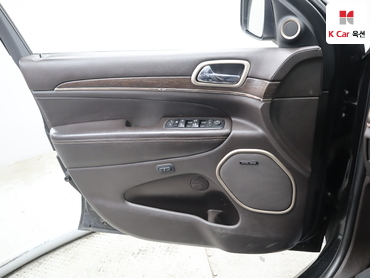 2016 - jeep grand cherokee