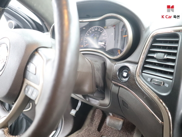 2016 - jeep grand cherokee