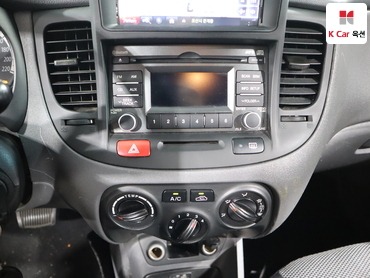 2011 - kia pride