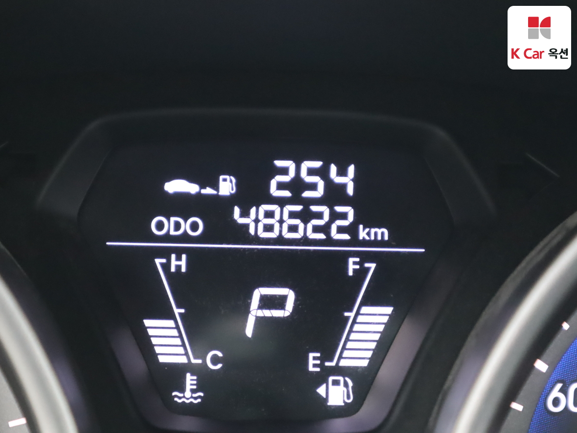 Hyundai Elantra - 4