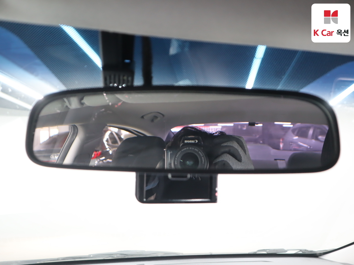 Hyundai Elantra - 13