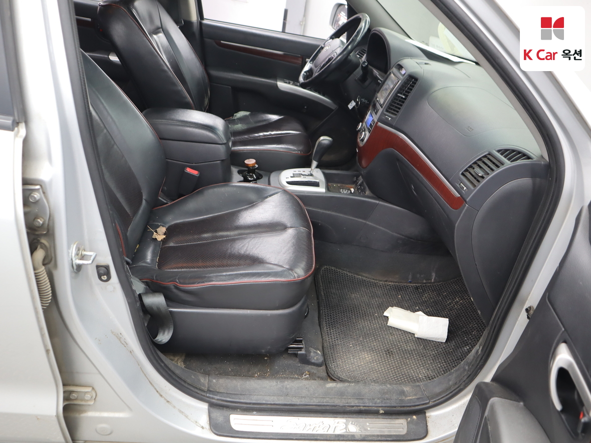 Hyundai SANTAFE - 33