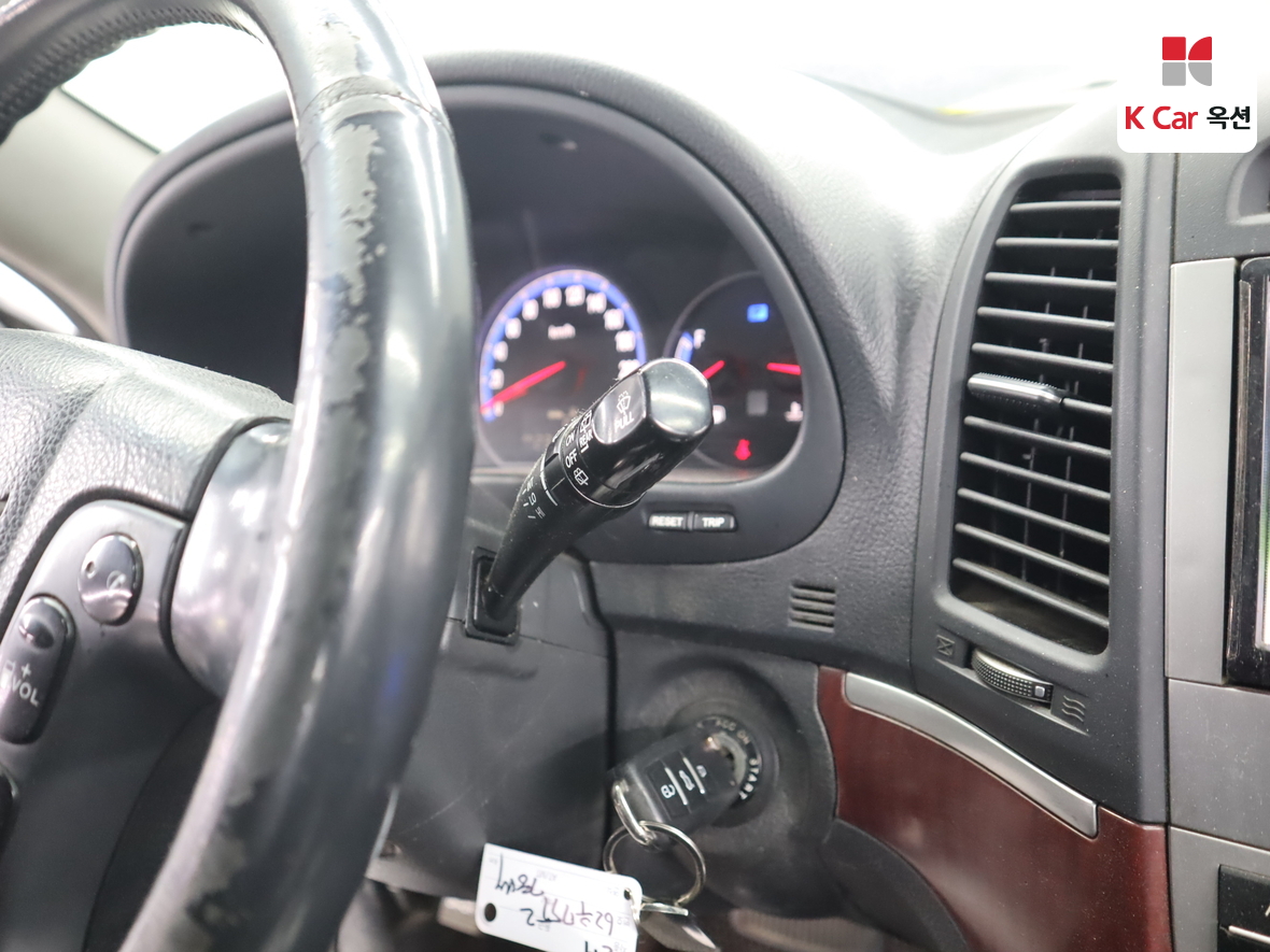 Hyundai SANTAFE - 11