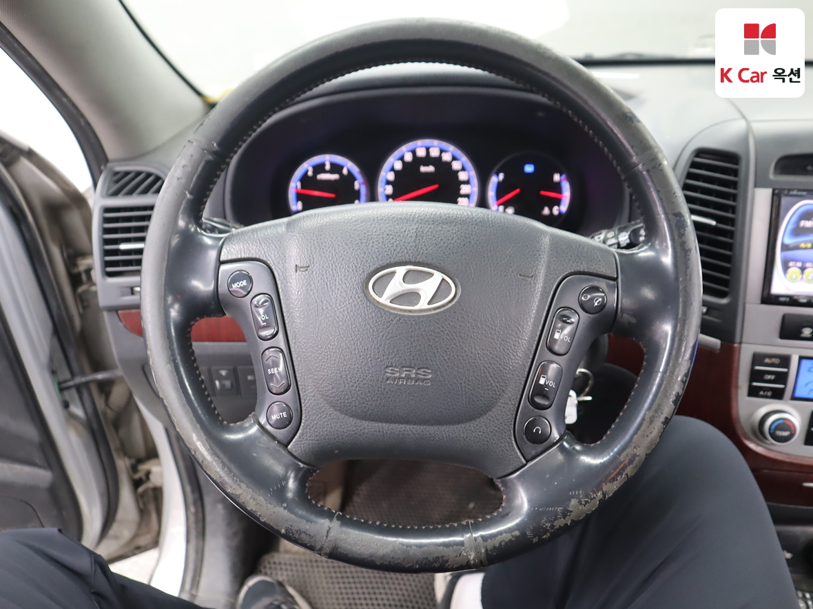 Hyundai SANTAFE - 10