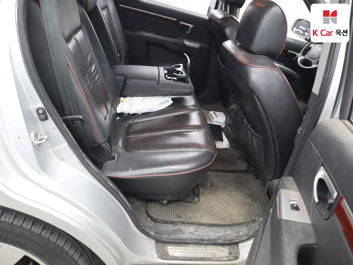 Hyundai SANTAFE - 31