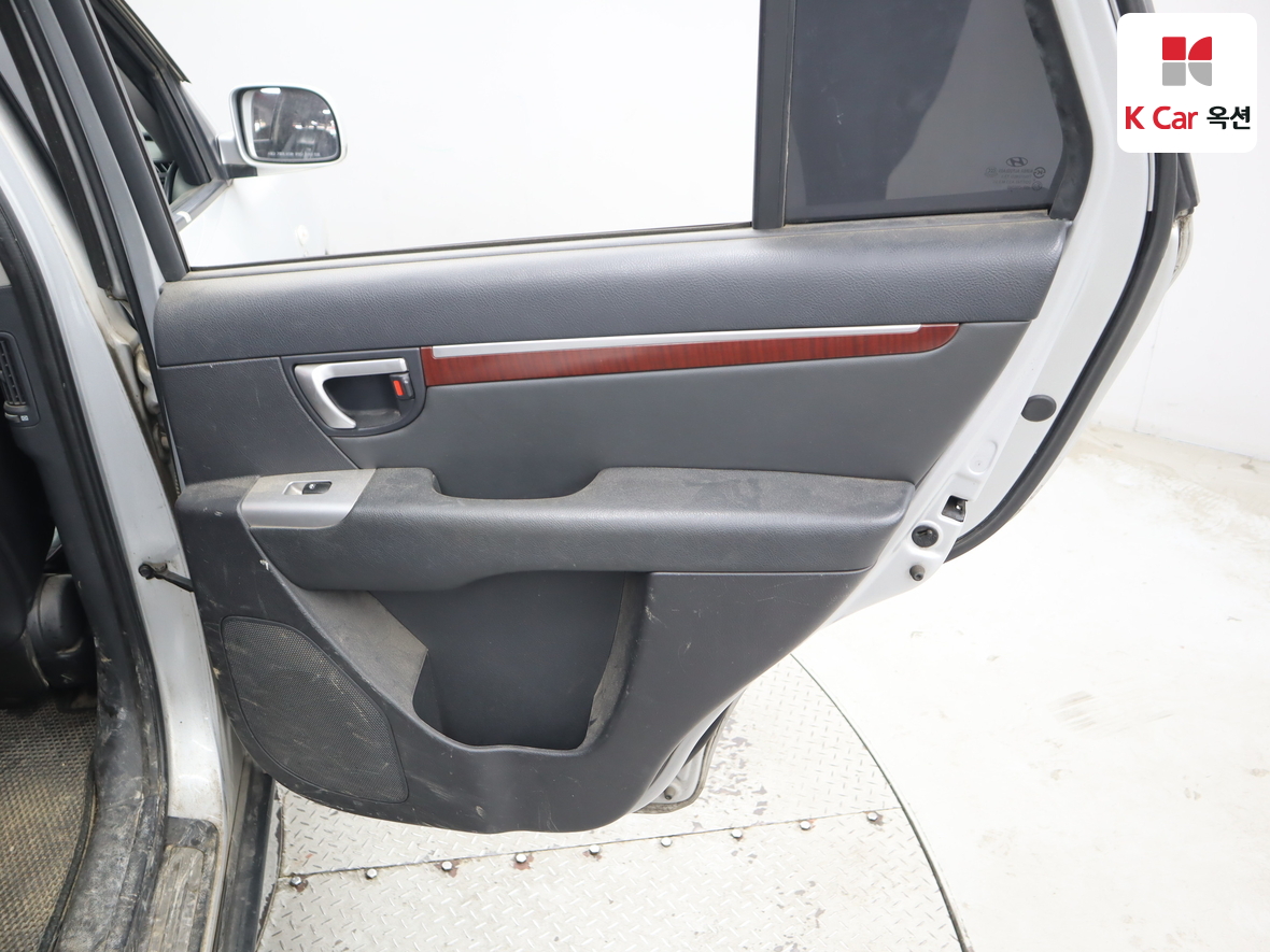 Hyundai SANTAFE - 30