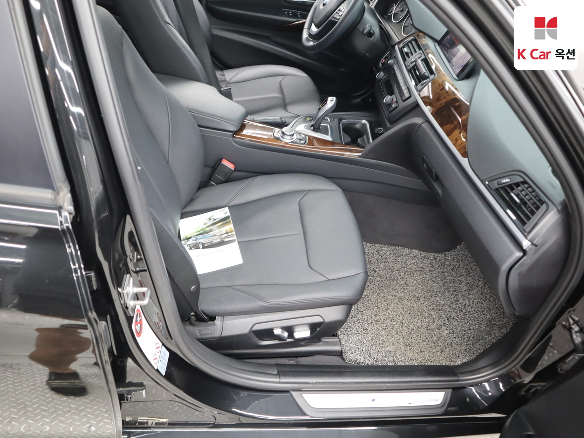 BMW 3 시리즈 - 30