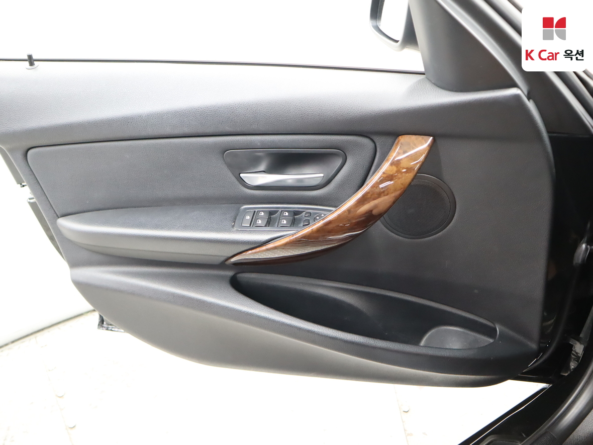 BMW 3 시리즈 - 8