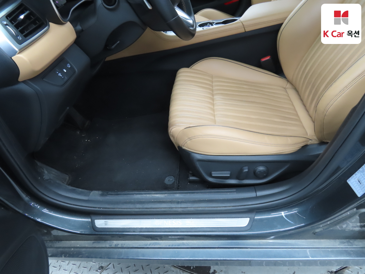 Hyundai Genesis - 18