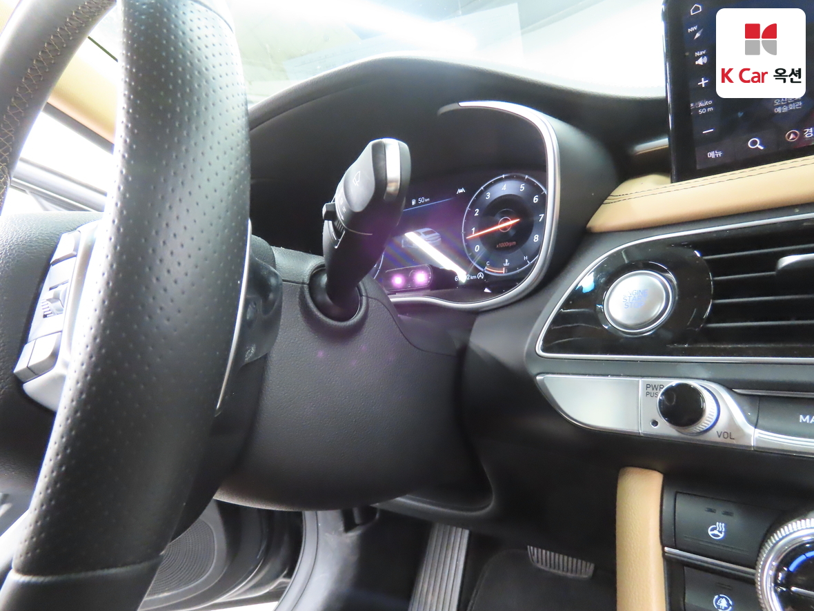 Hyundai Genesis - 11