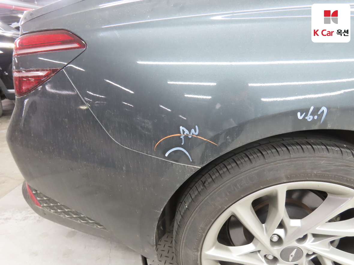 Hyundai Genesis - 40