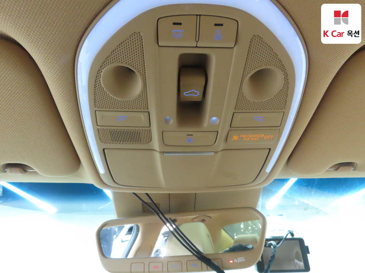 Hyundai Genesis - 12