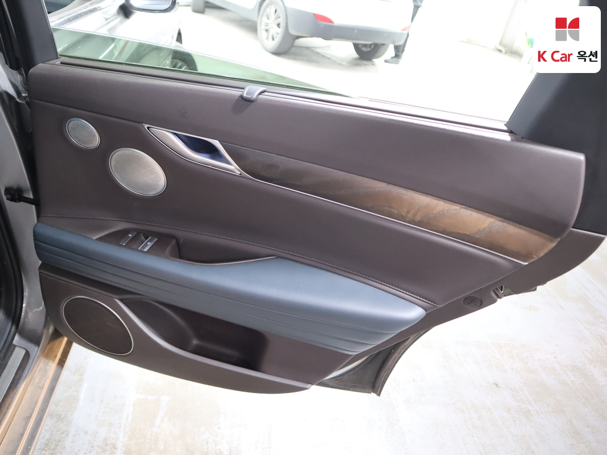 Genesis G80 - 28