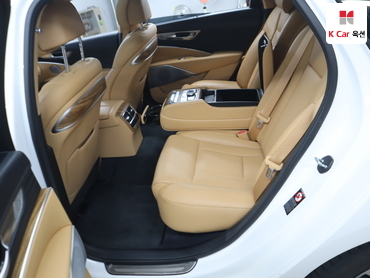 2022 - kia k9