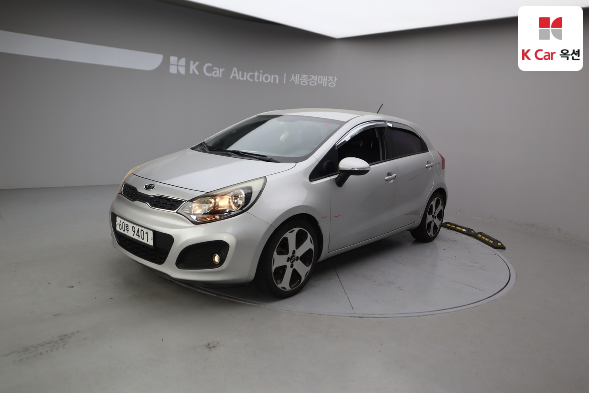 Kia Pride - 1
