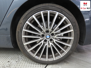 2020 - bmw m7