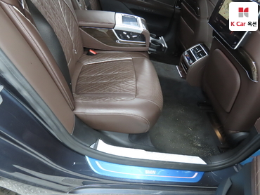 2020 - bmw m7