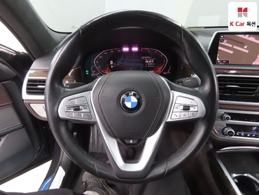 2020 - bmw m7