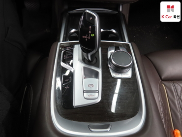 2020 - bmw m7