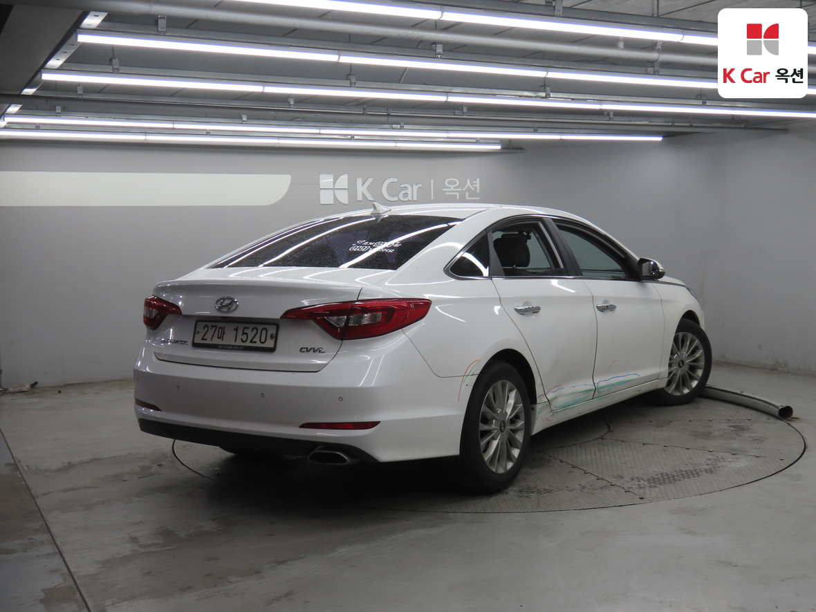 Hyundai Sonata - 2