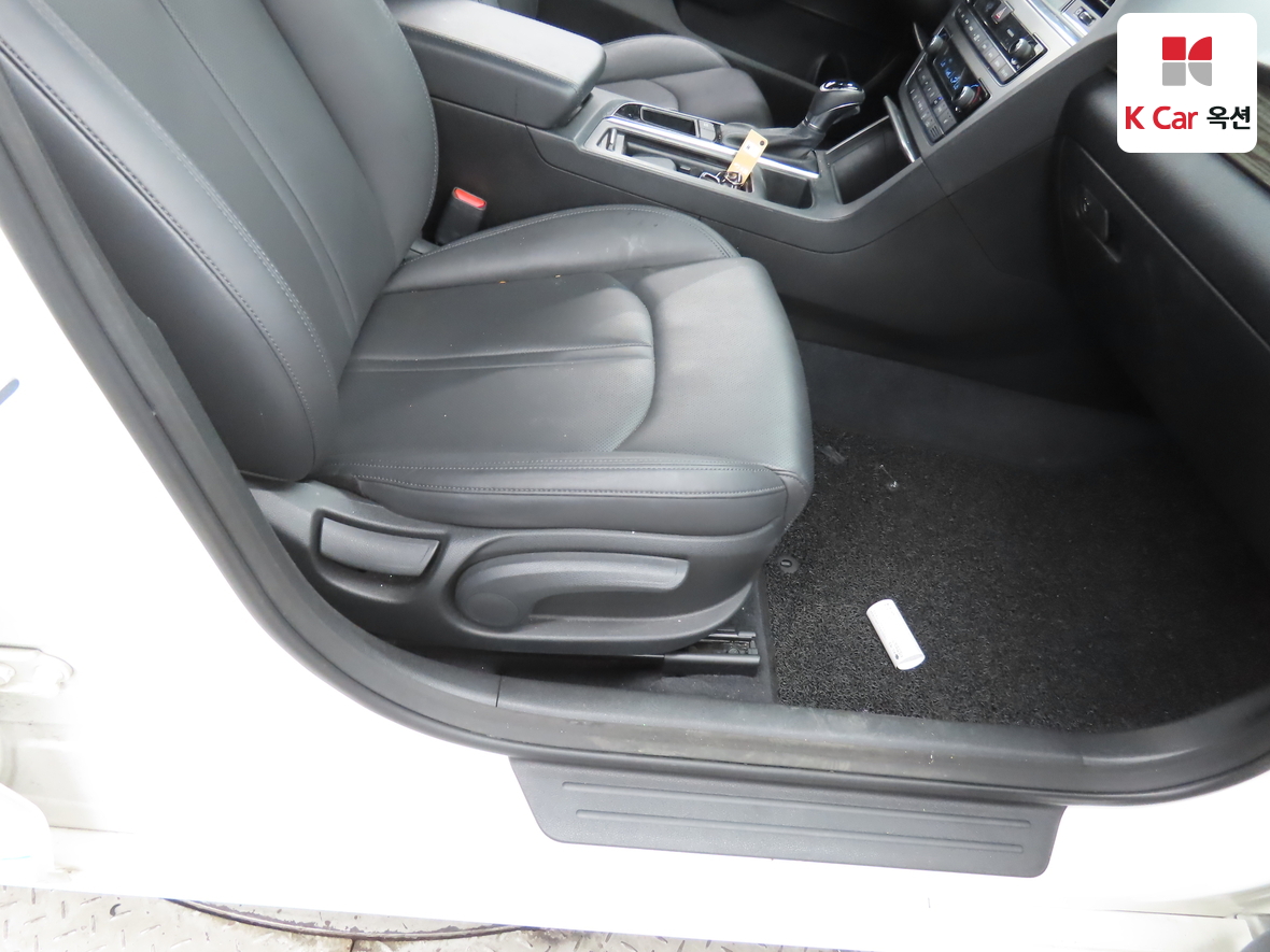 Hyundai Sonata - 29