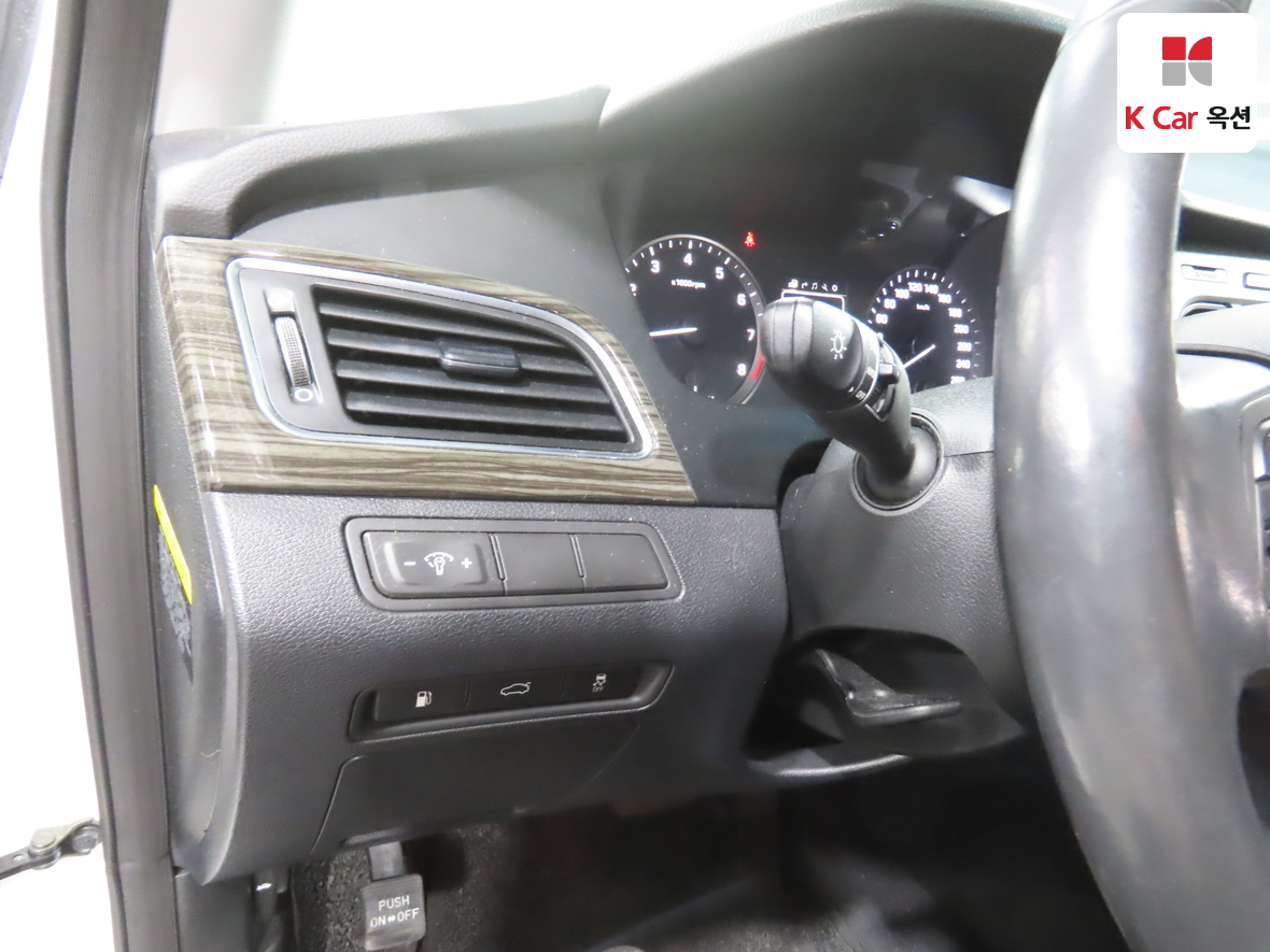 Hyundai Sonata - 9