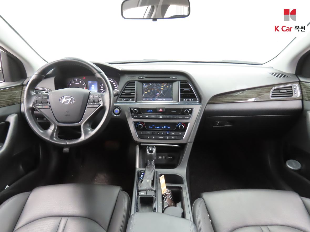 Hyundai Sonata - 3