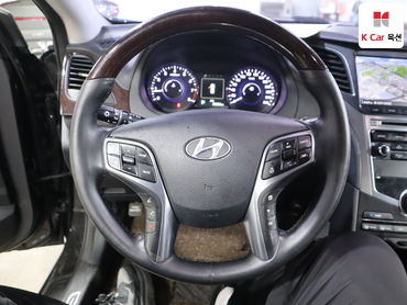2017 - hyundai grandeur