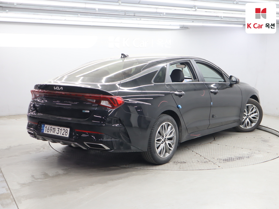 Kia K5 - 2