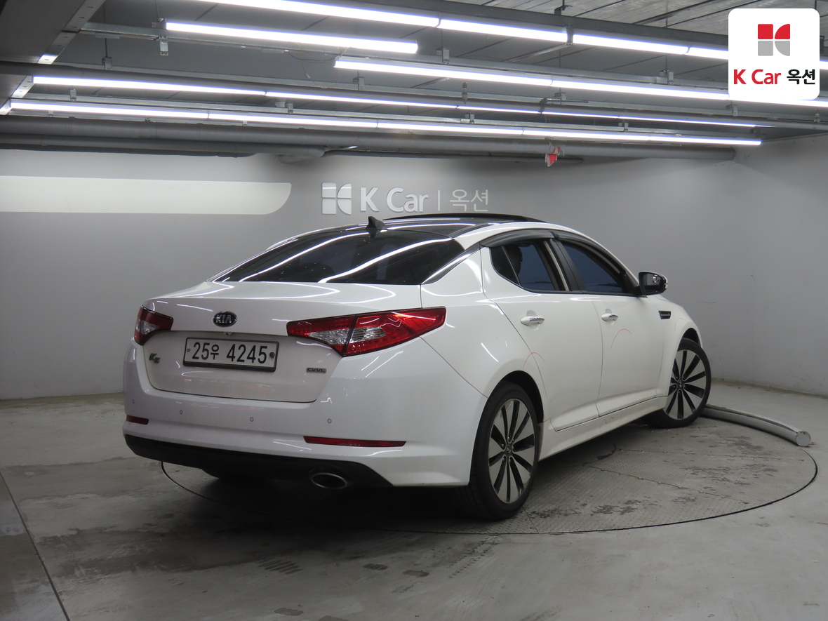 Kia K5 - 2