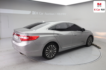2013 - hyundai grandeur
