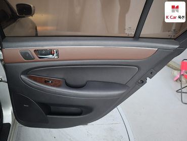 2010 - hyundai bh330