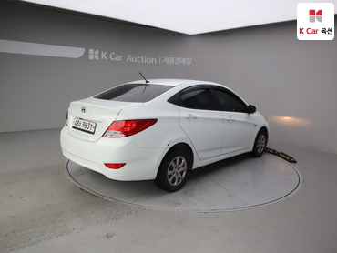 2014 - hyundai accent