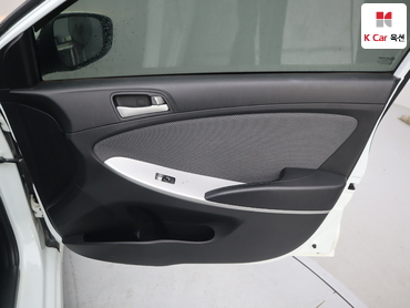 2014 - hyundai accent