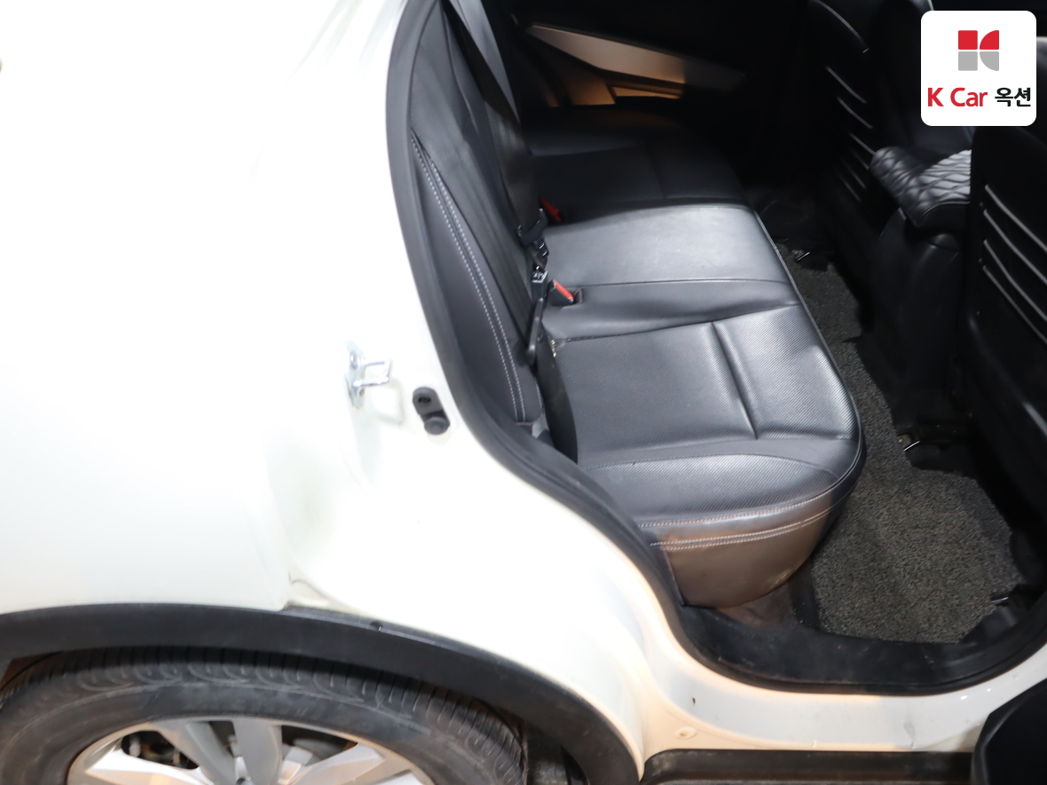 KG Mobility Tivoli - 28