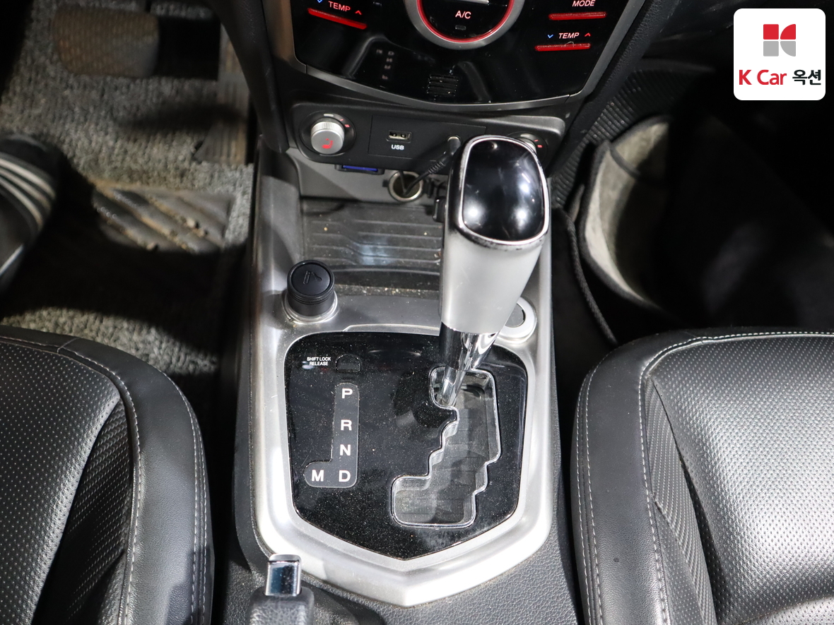 KG Mobility Tivoli - 16