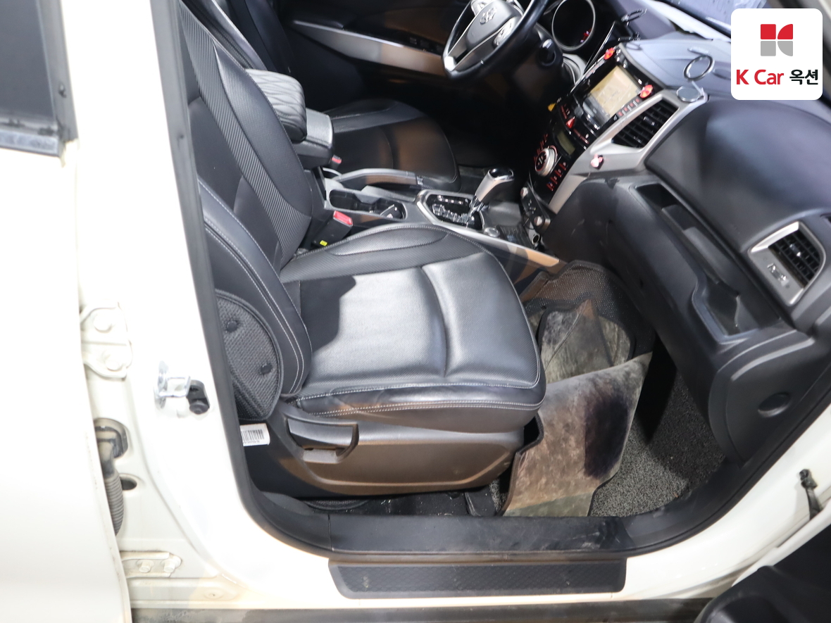 KG Mobility Tivoli - 30