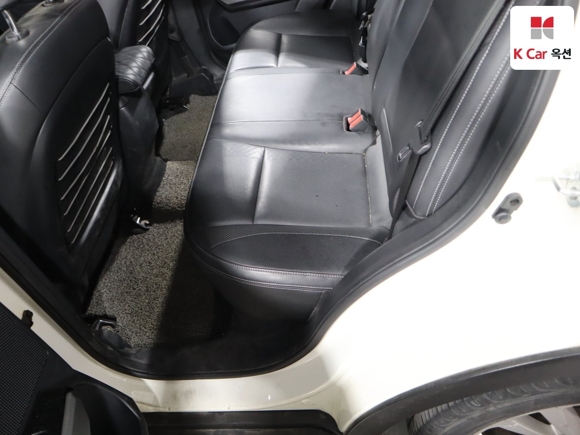 KG Mobility Tivoli - 23