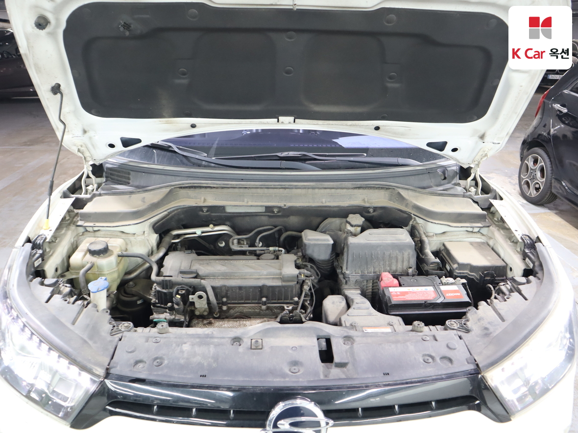 KG Mobility Tivoli - 33
