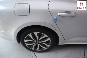 2016 - renault samsung sm6