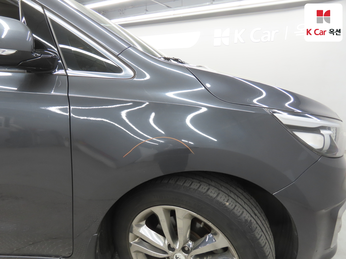 Kia New Carnival - 49